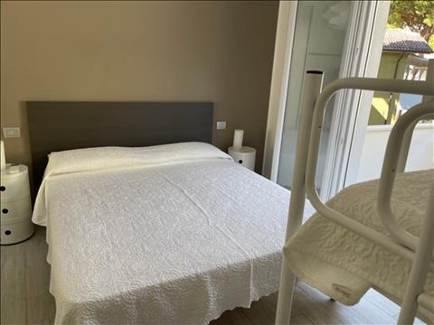 Villetta a schiera con 2 camere da letto 2 bagni 